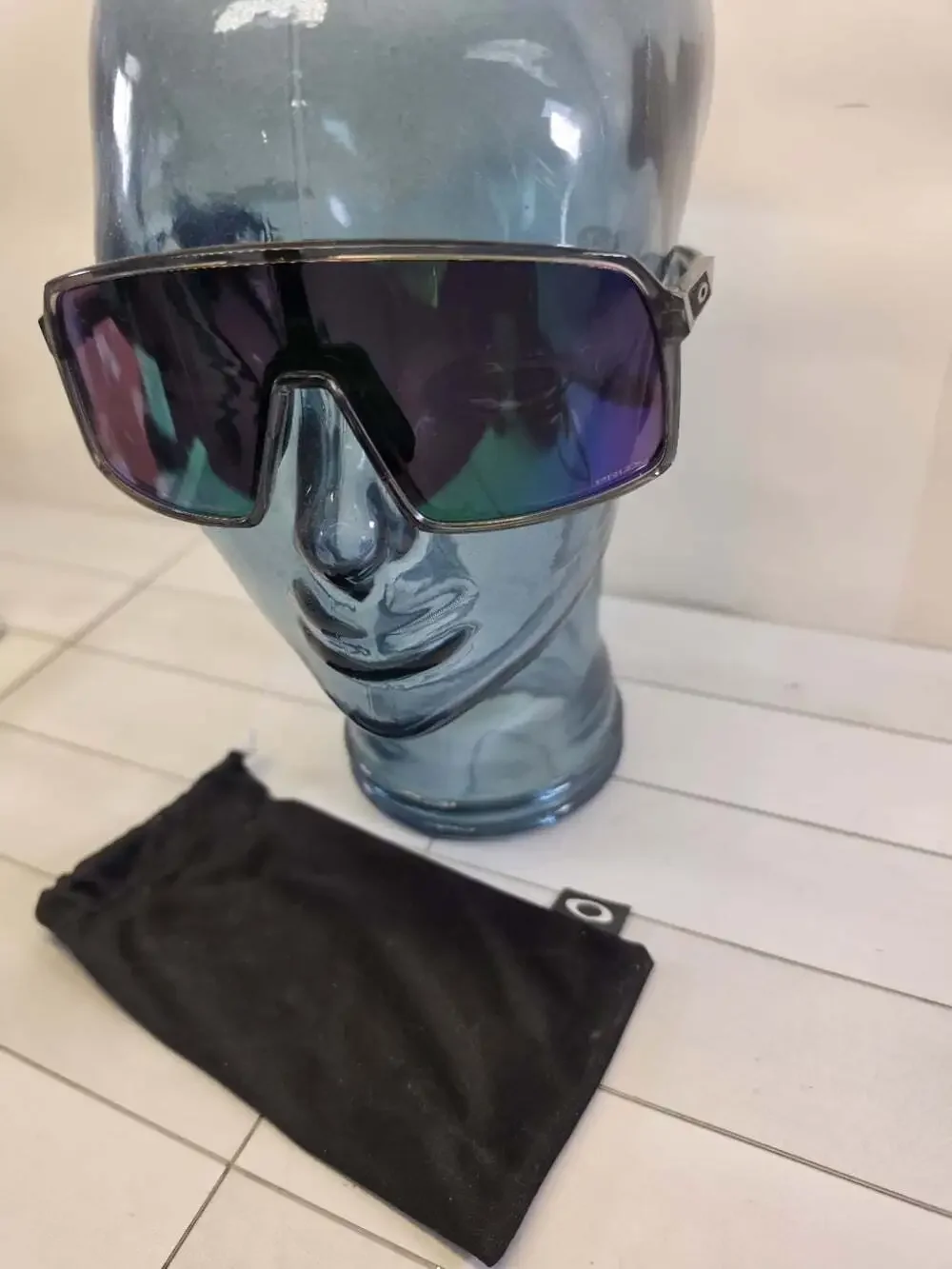 Oakley Sutro Prizm Sunglasses with bag